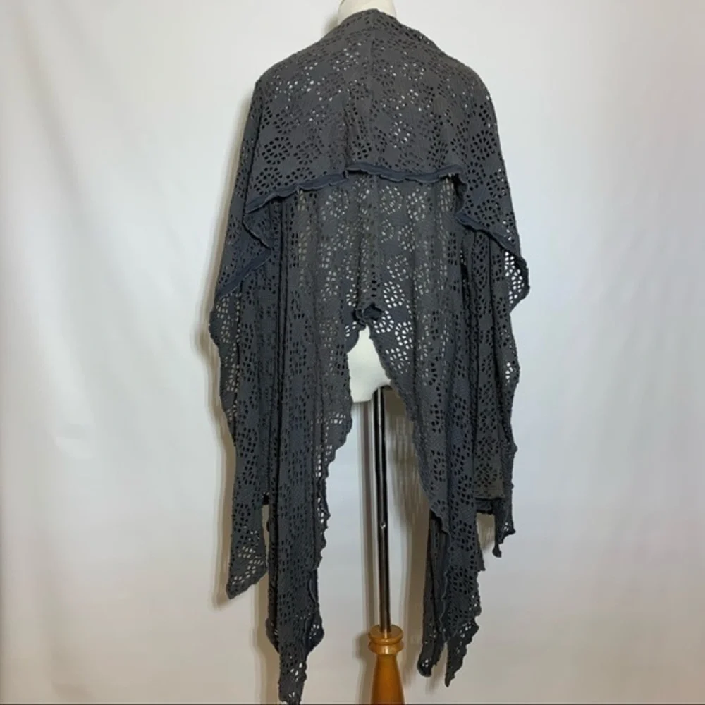Free People • FP Beach Flume Waterfall Geo Cutout Shawl Collar Cardigan Gray S